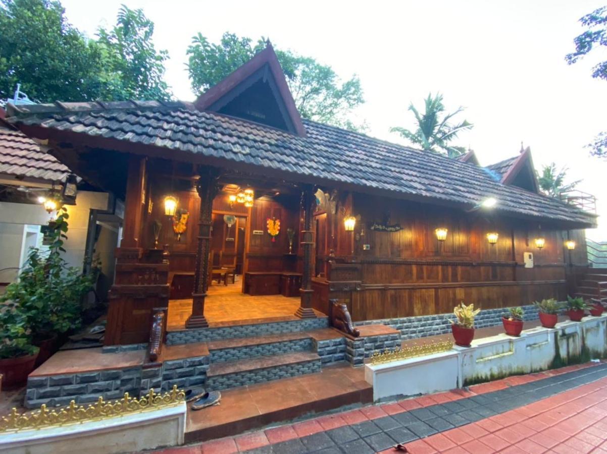 Mayoorapanjaram Neyyattinkara Luaran gambar