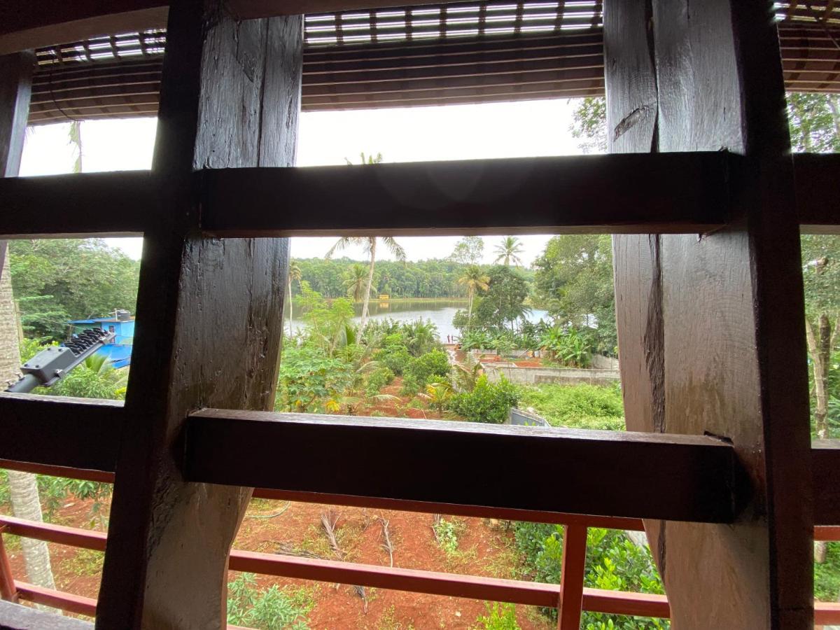 Mayoorapanjaram Neyyattinkara Luaran gambar