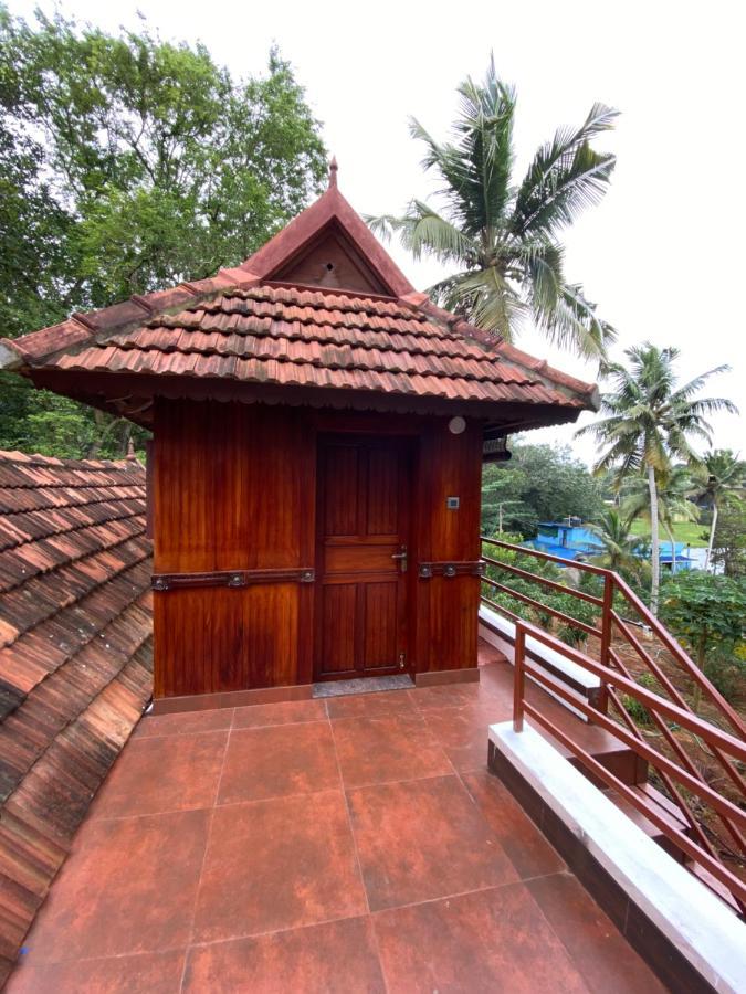 Mayoorapanjaram Neyyattinkara Luaran gambar
